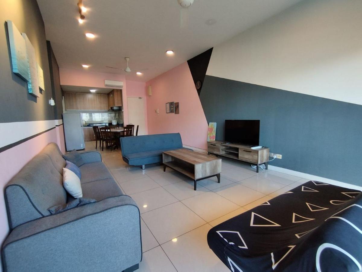 Restary - Black Pink, Loft E - Imago Shopping Mall - Kk City- 3Br,8Pax 来沙旅 黑粉主题公寓 - Loft E - Imago商场 - 泳池 - Kk市中心 - 3房8人 Кота-Кинабалу Экстерьер фото