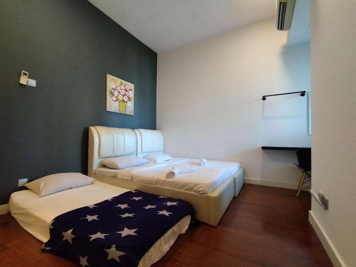 Restary - Black Pink, Loft E - Imago Shopping Mall - Kk City- 3Br,8Pax 来沙旅 黑粉主题公寓 - Loft E - Imago商场 - 泳池 - Kk市中心 - 3房8人 Кота-Кинабалу Экстерьер фото